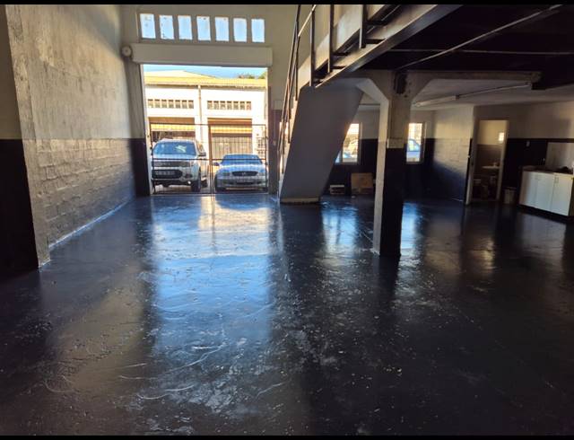 189M² MINI FACTORY TO LET IN GLEN ANIL